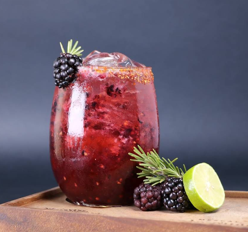 Coctel Romero y Mora